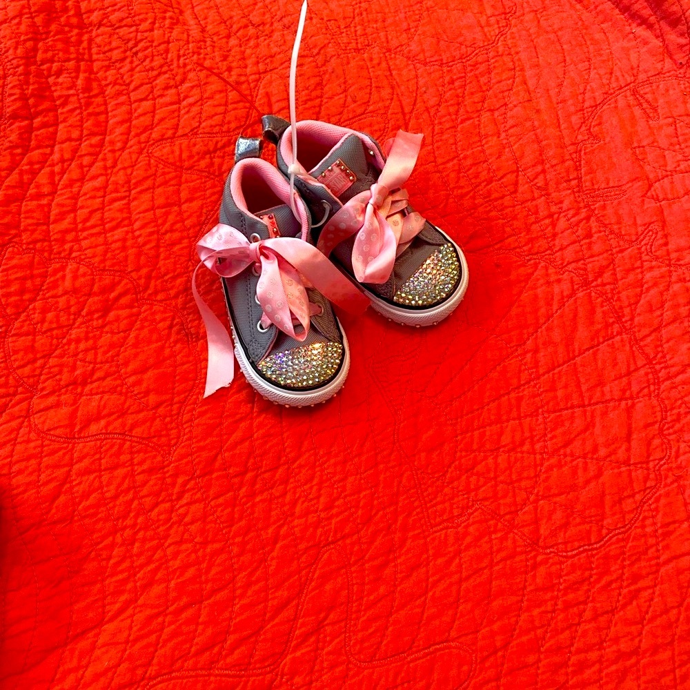 Bundle of 4 pairs Toddler Shoes sizes 5T-9T - Picture 4 of 8
